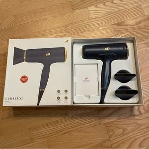 NWT - T3 Cura Hair Dryer